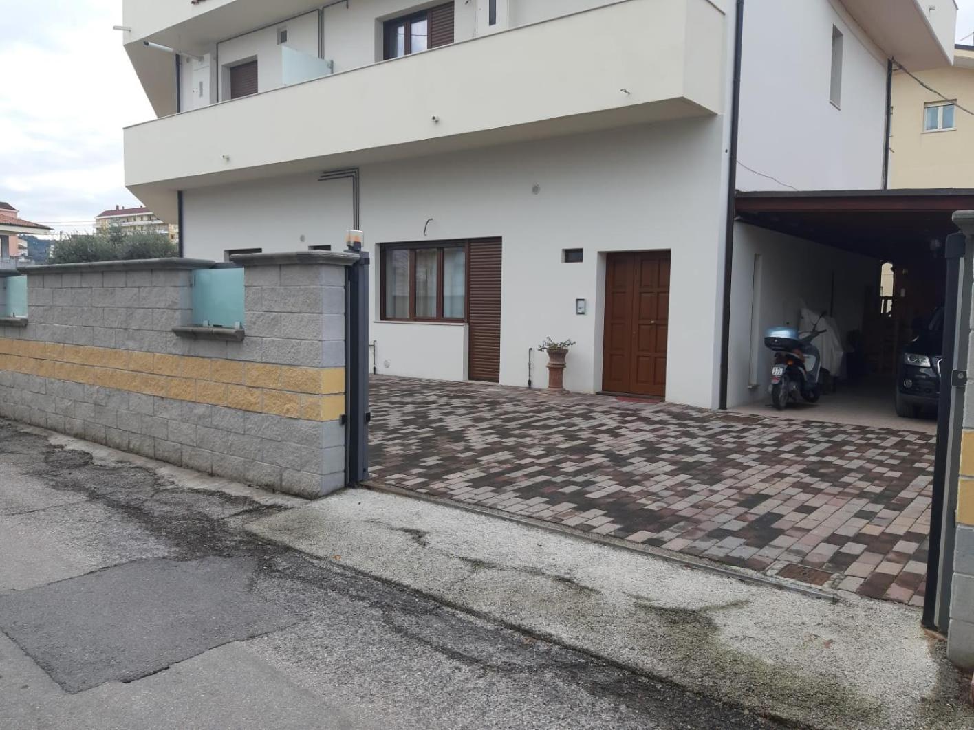 Ferienwohnung La Casa Di Carla Pescara Exterior foto